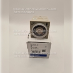 Omron H3CR-A8 Timer H3CR-A8 Omron 220 Vac